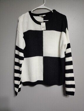 Cato Black & White Colorblock Crewneck Sweater